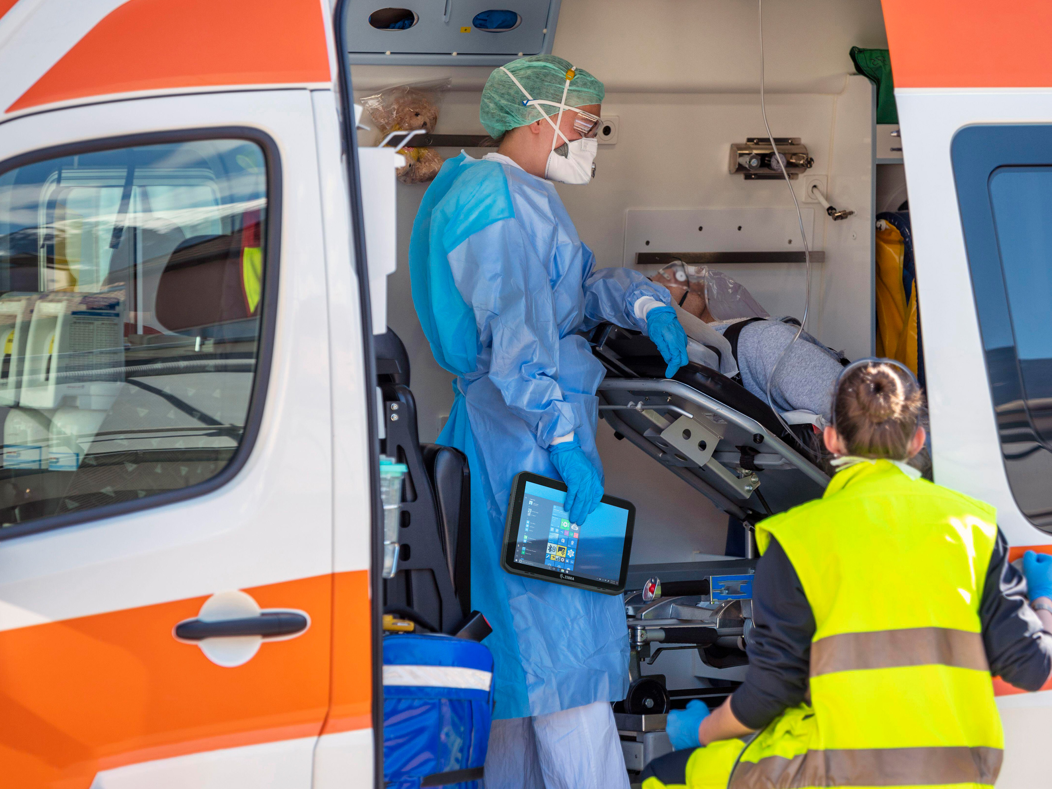 ET80 ET85 Application Paramedic EMS 4:3 3600 ET80 ET85 Application Paramedic EMS