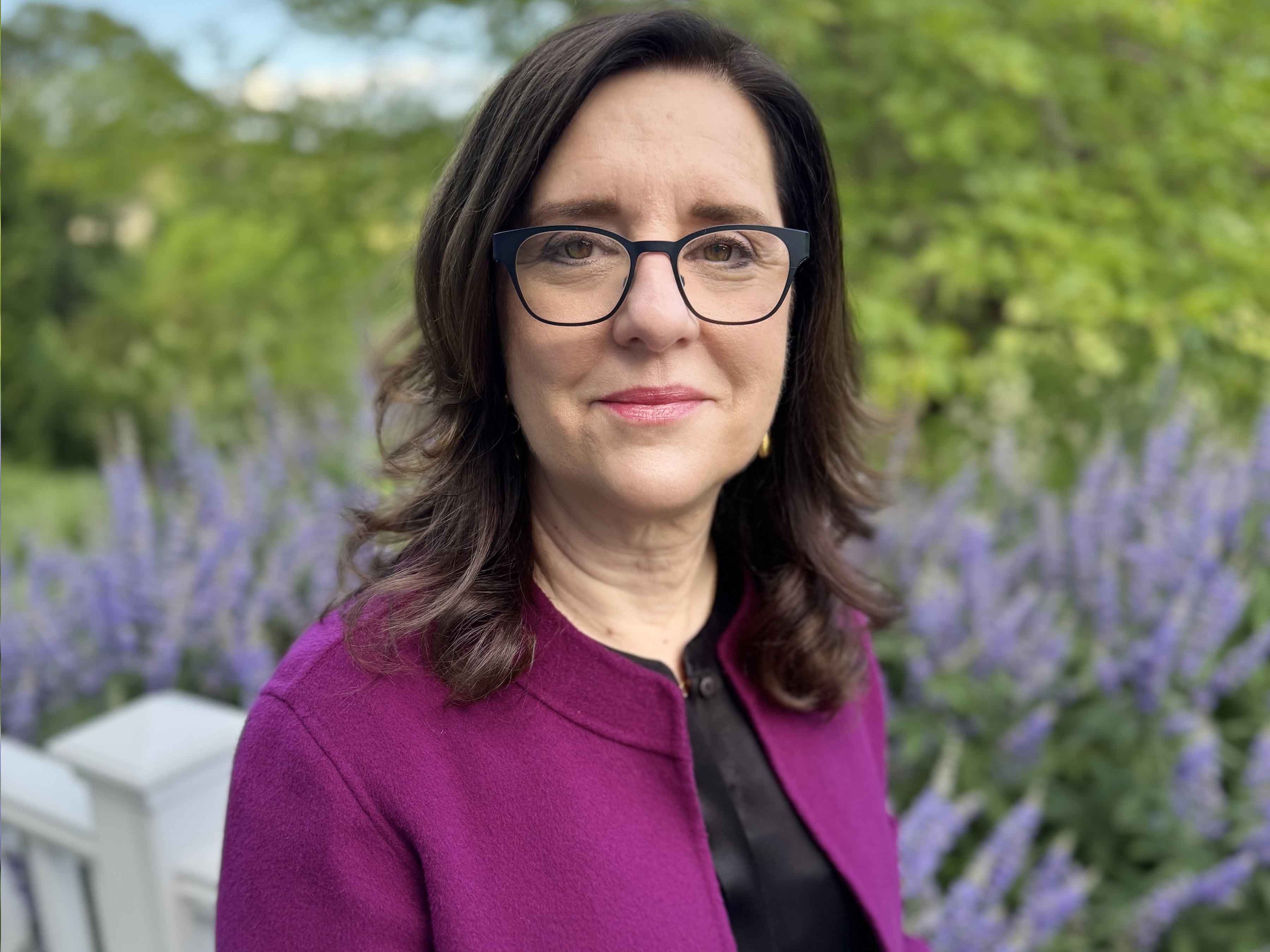 Mary McDowell headshot