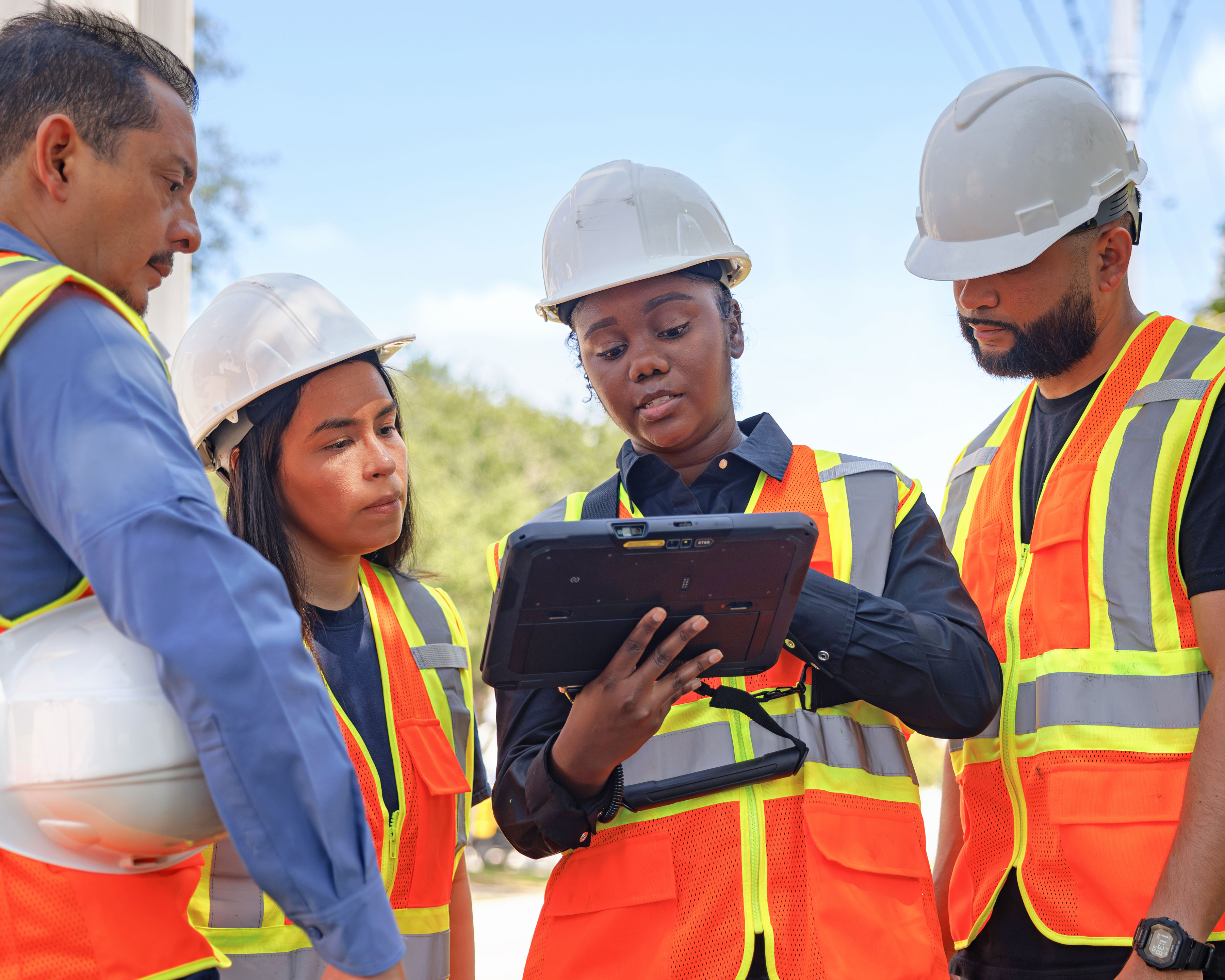 ET60 Tablet Field Workers, Powerful Wireless Connectivity