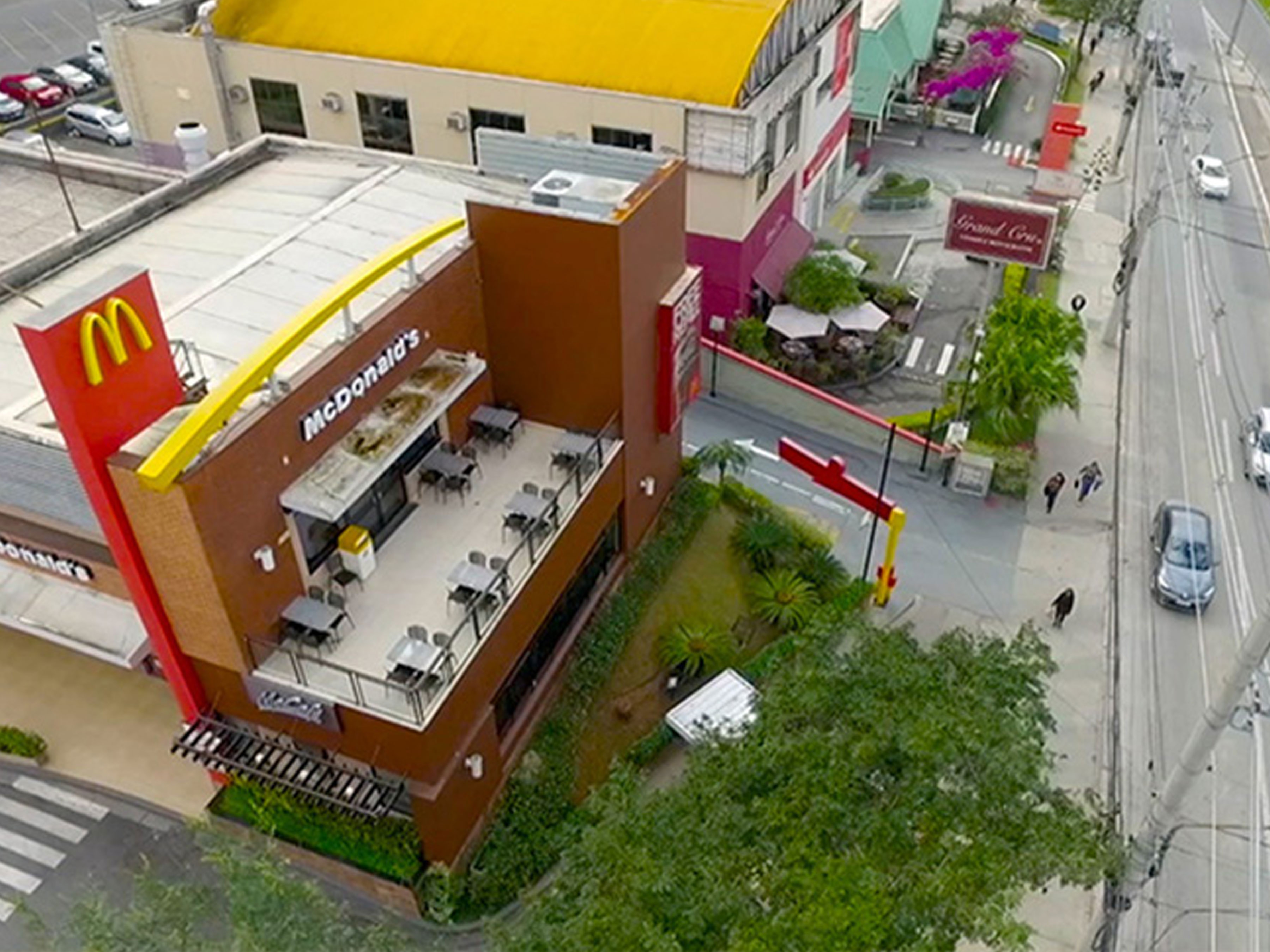 McDonald's Brazil aero picture, video screenshot