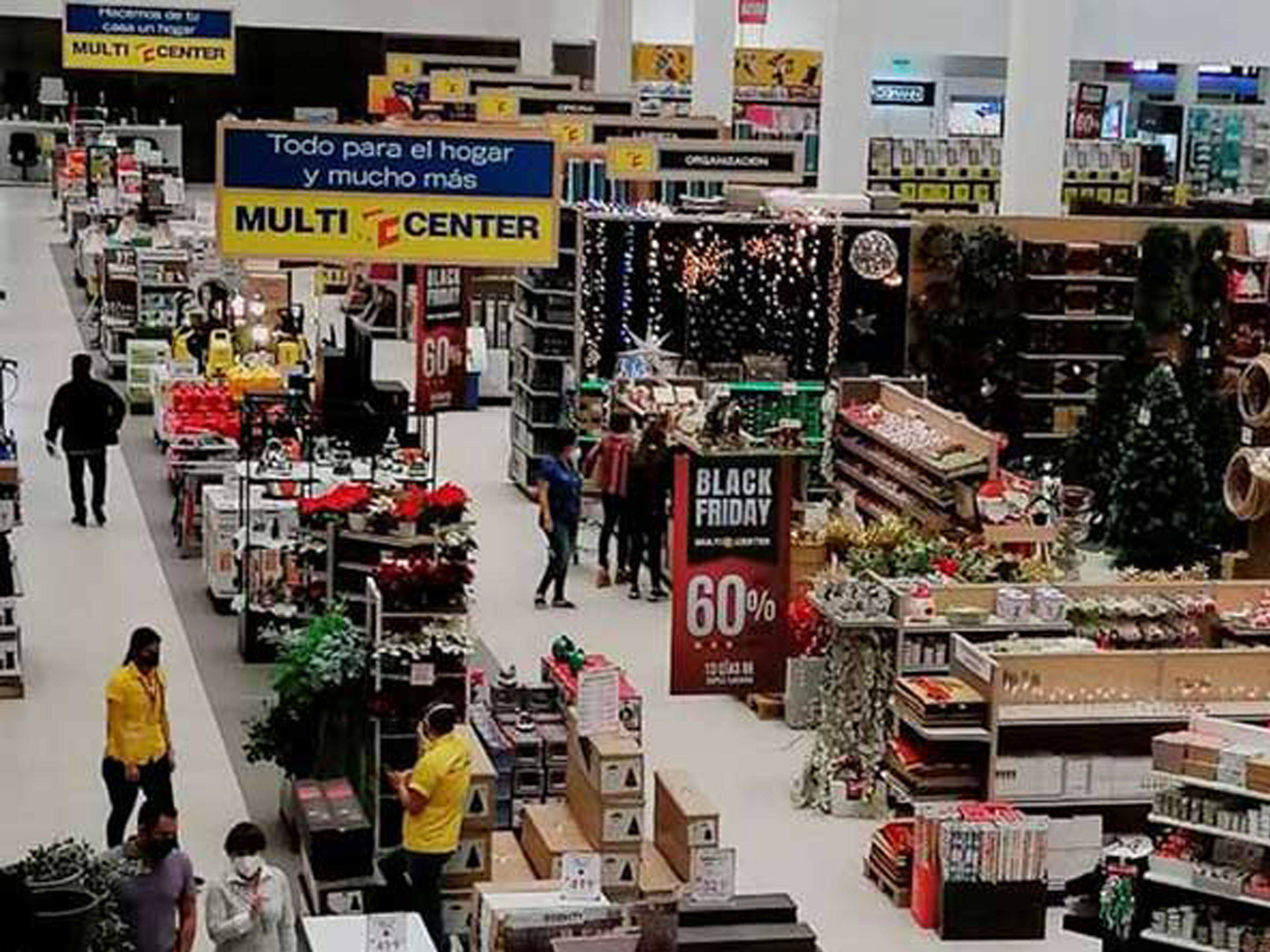 Multicenter Success Story Photo, 4x3, 3600 Multicenter store during Christmas, video screenshot