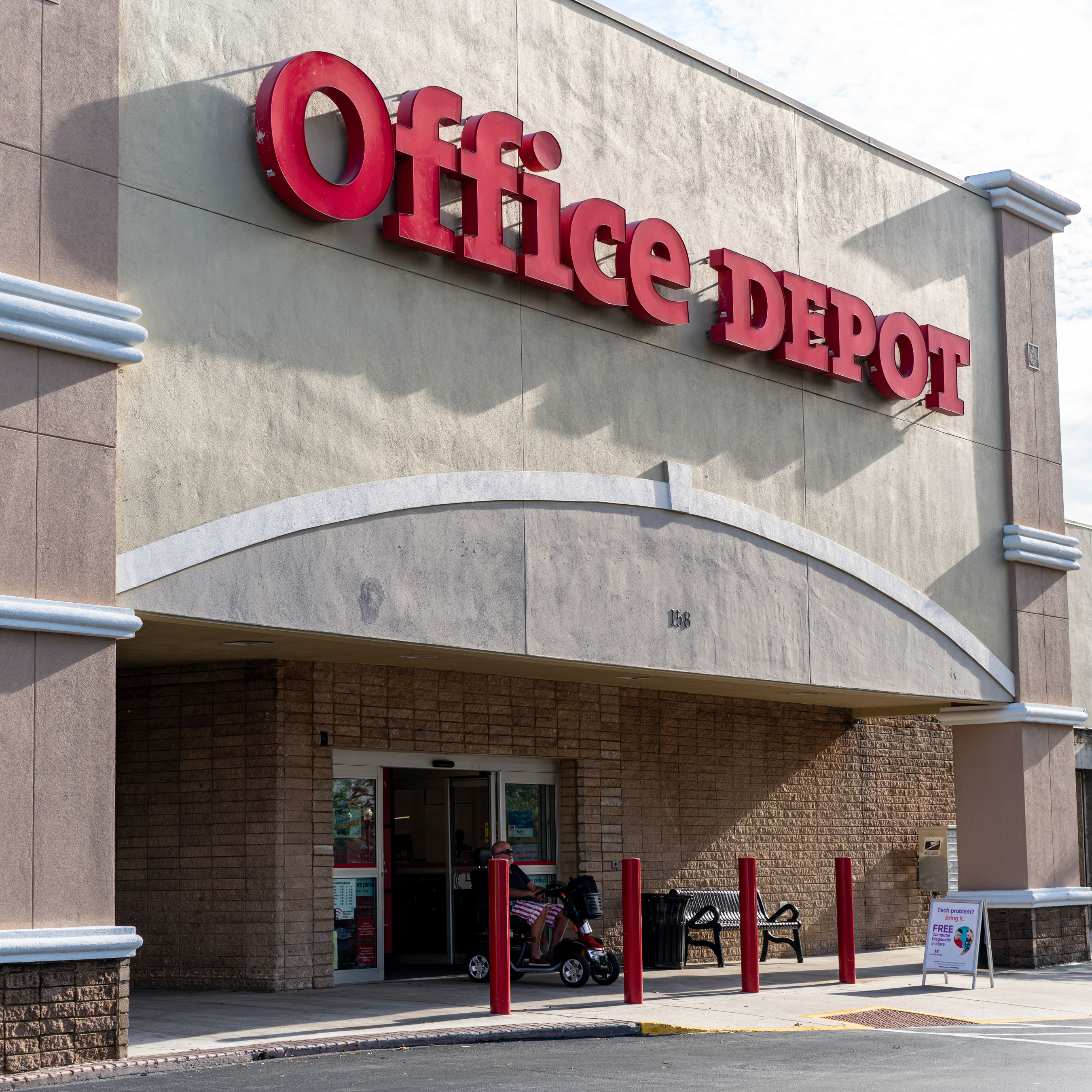 Arriba 71+ imagen office depot plaza real Abzlocal.mx