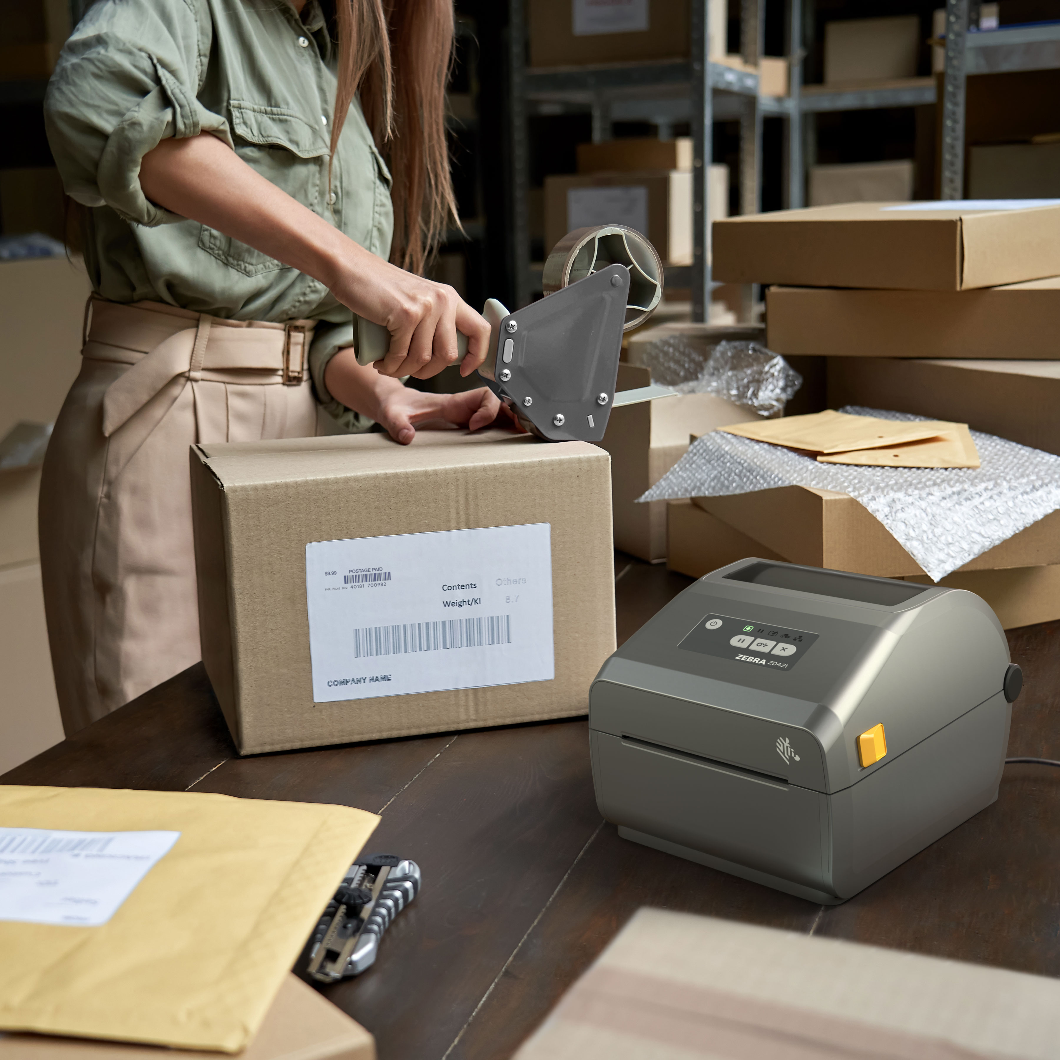 warehouse-photography-website-zd421d-packing-1x1-3600.jpg