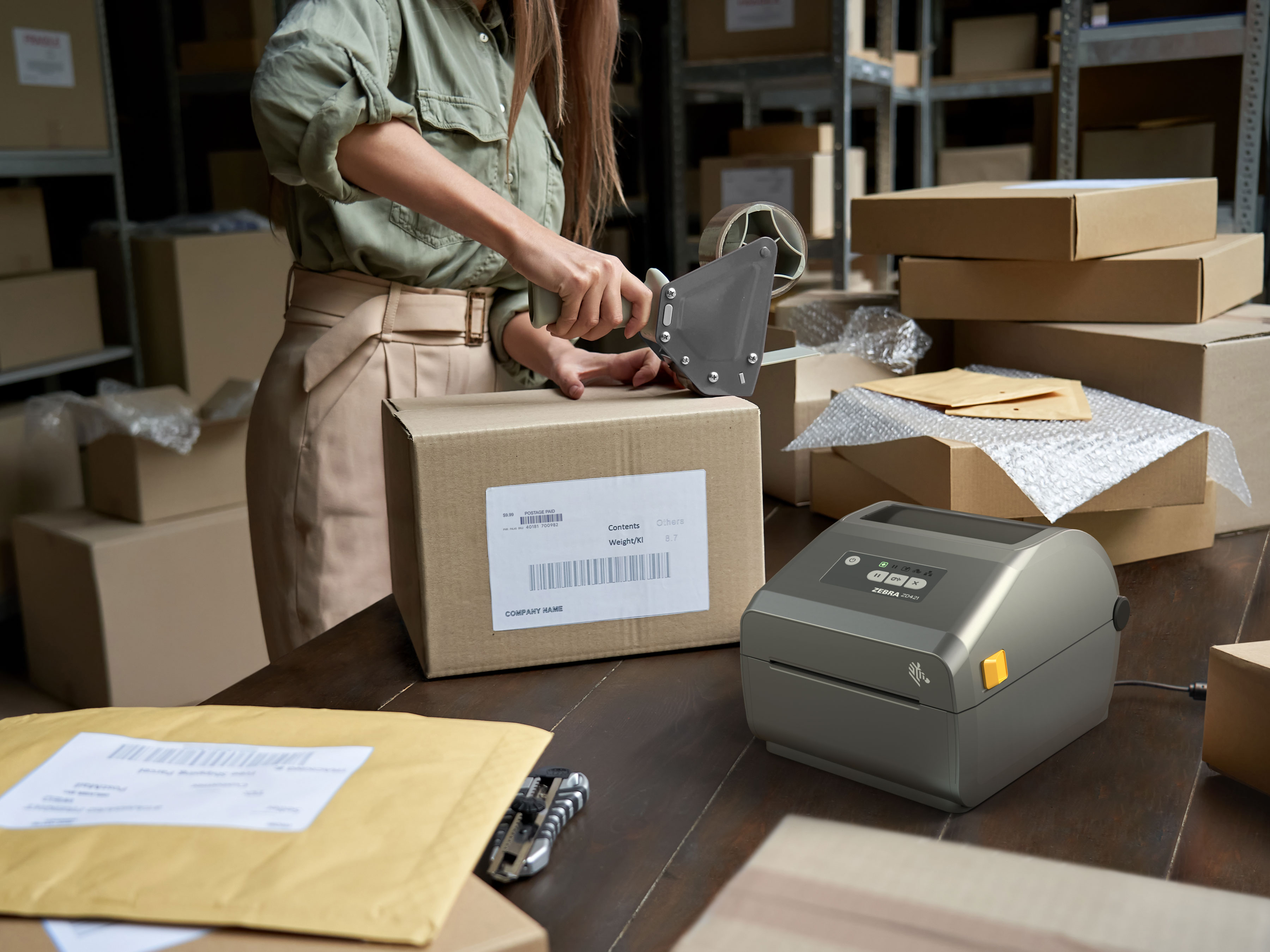 warehouse-photography-website-zd421d-packing-4x3-3600.jpg