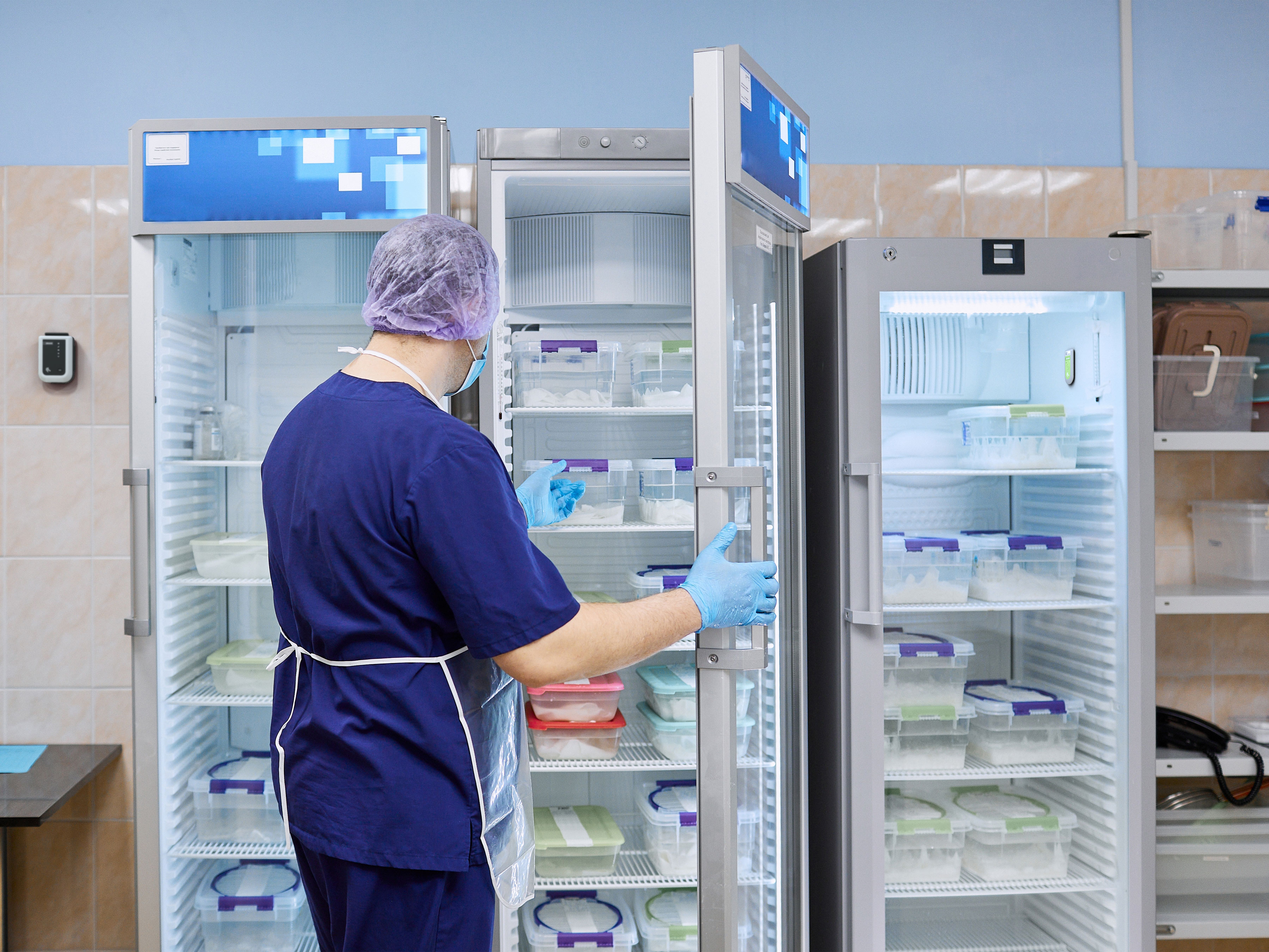 Zebra's environmental sensors are being used in industrial fridges within a healthcare setting, highlighting their advanced technology for accurate temperature monitoring and tracking of environmental conditions for confidence in regulatory compliance and quality control.