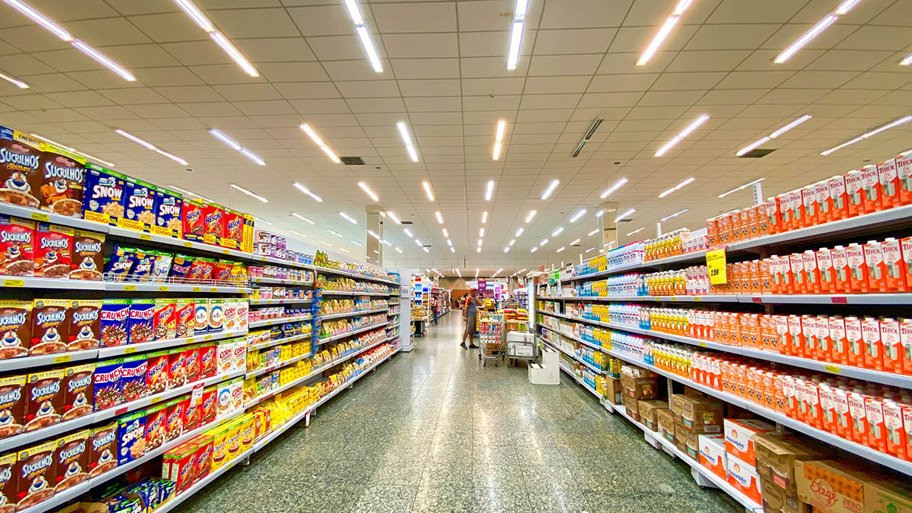 A grocery store aisle