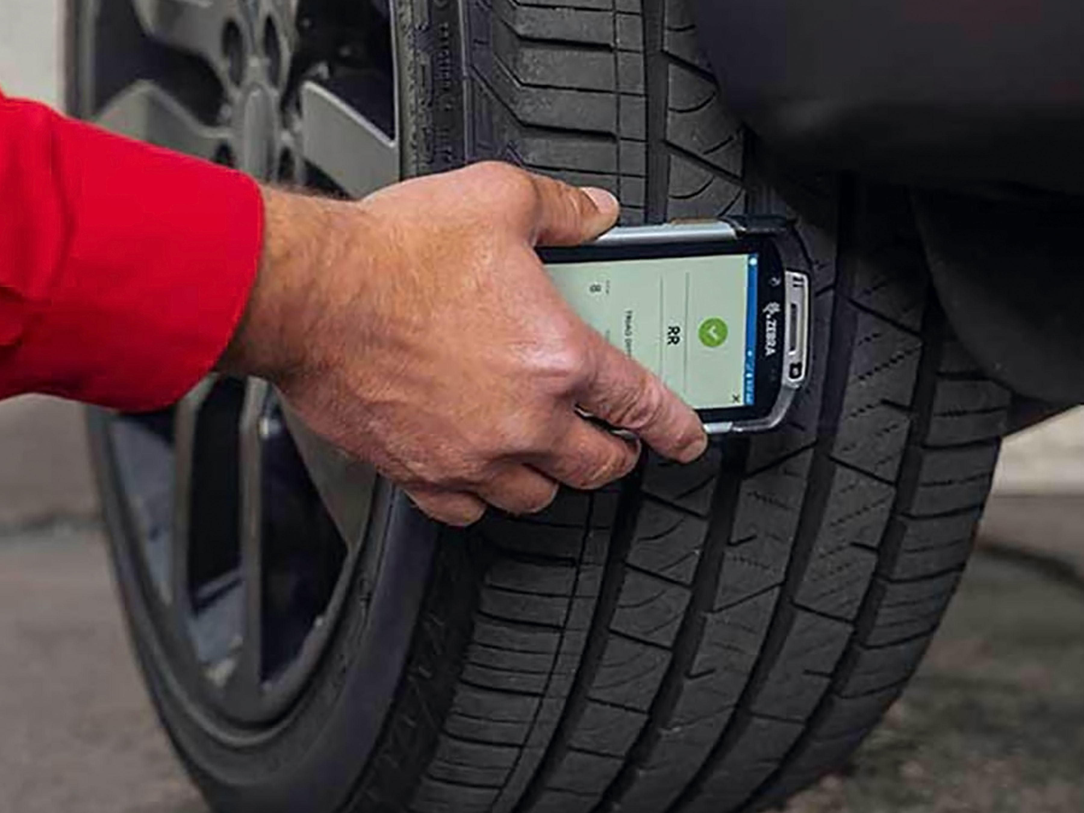RFID Tire ID and Tracking RFID Tire Identification and Tracking Solution from Zebra