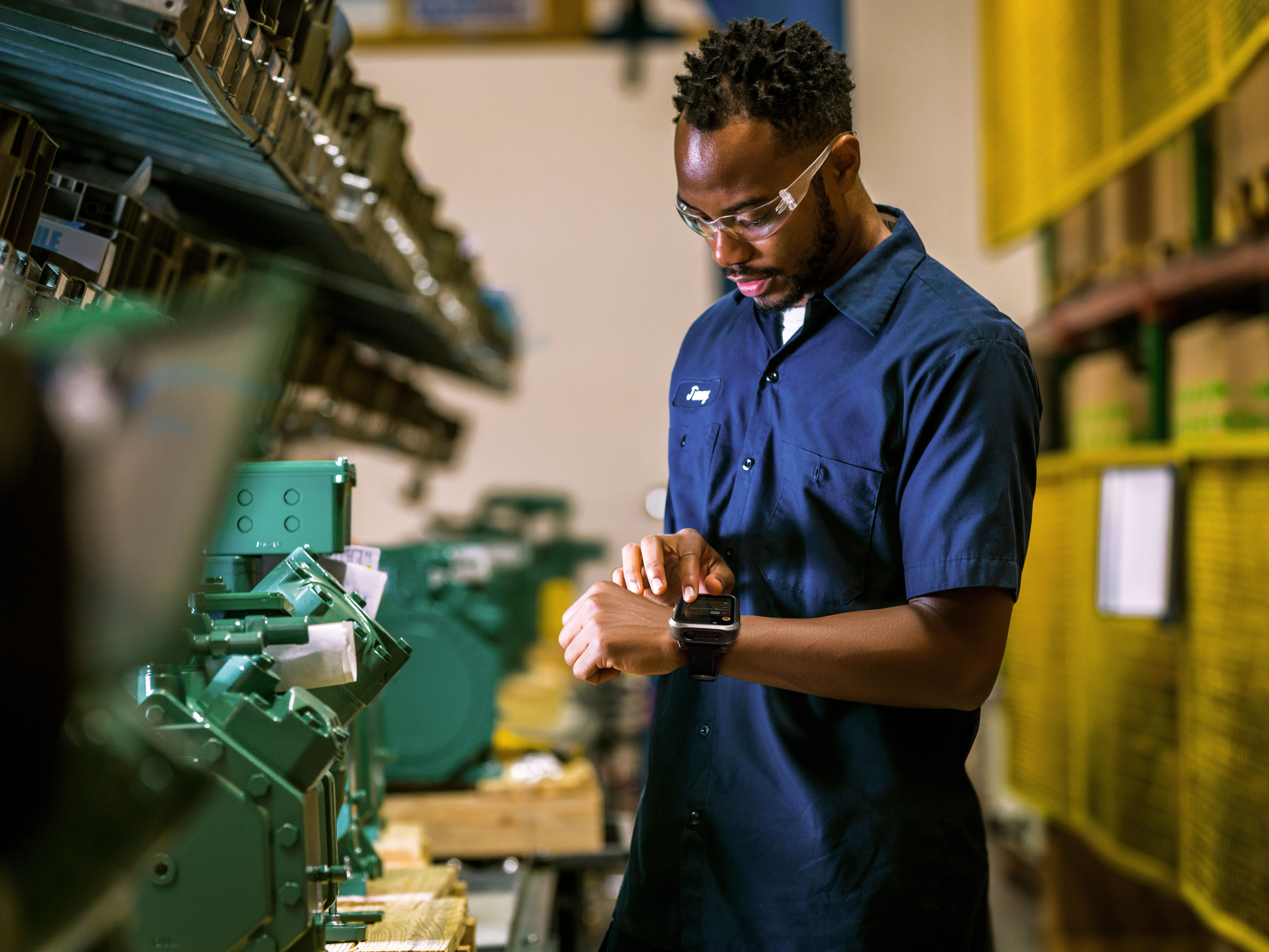 WS301 Wrist Wearable at Manufacturing Plant for Task Management.