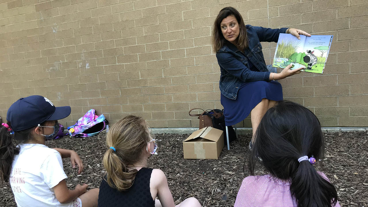 Author Therese Van Ryne reads Zippy's Special Gift to children in the Chicagoland area