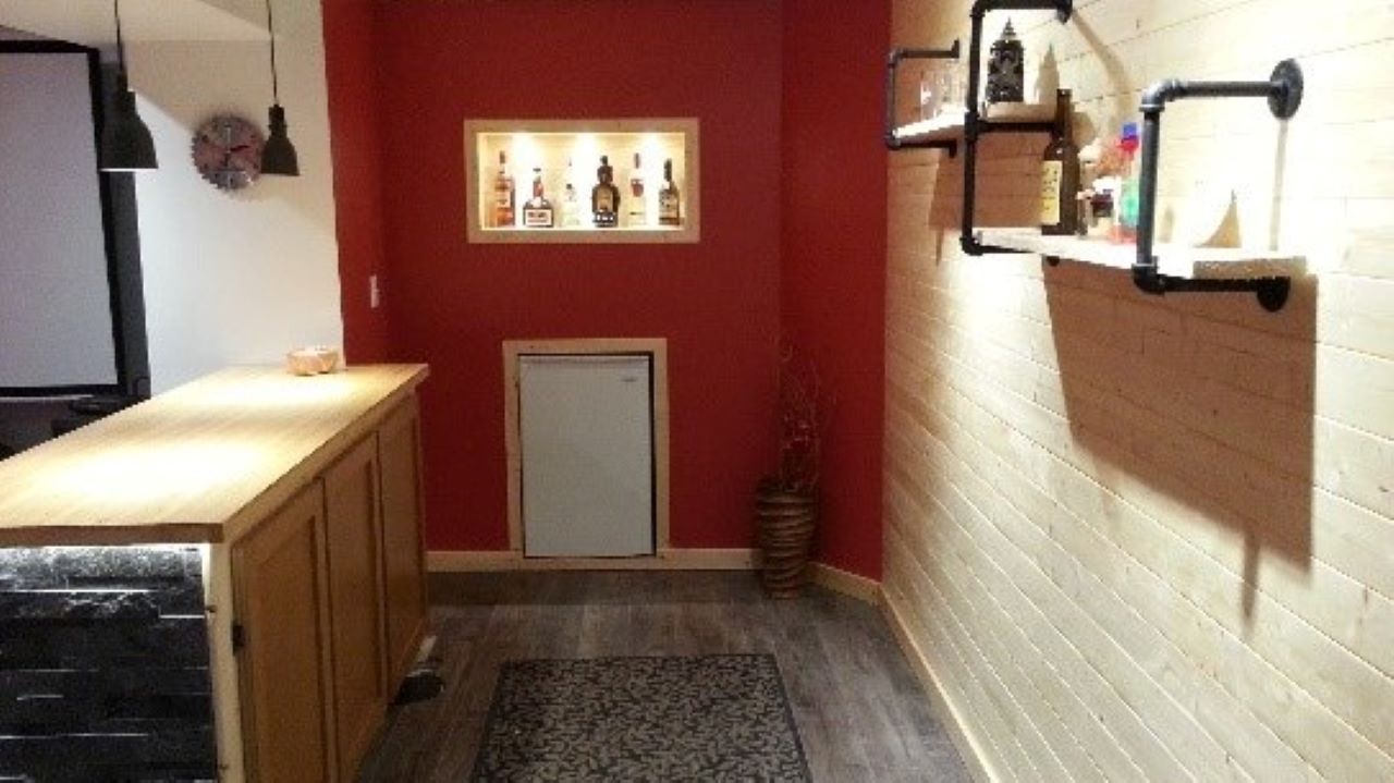The wet bar area that Scott Murchison renovated in his home.