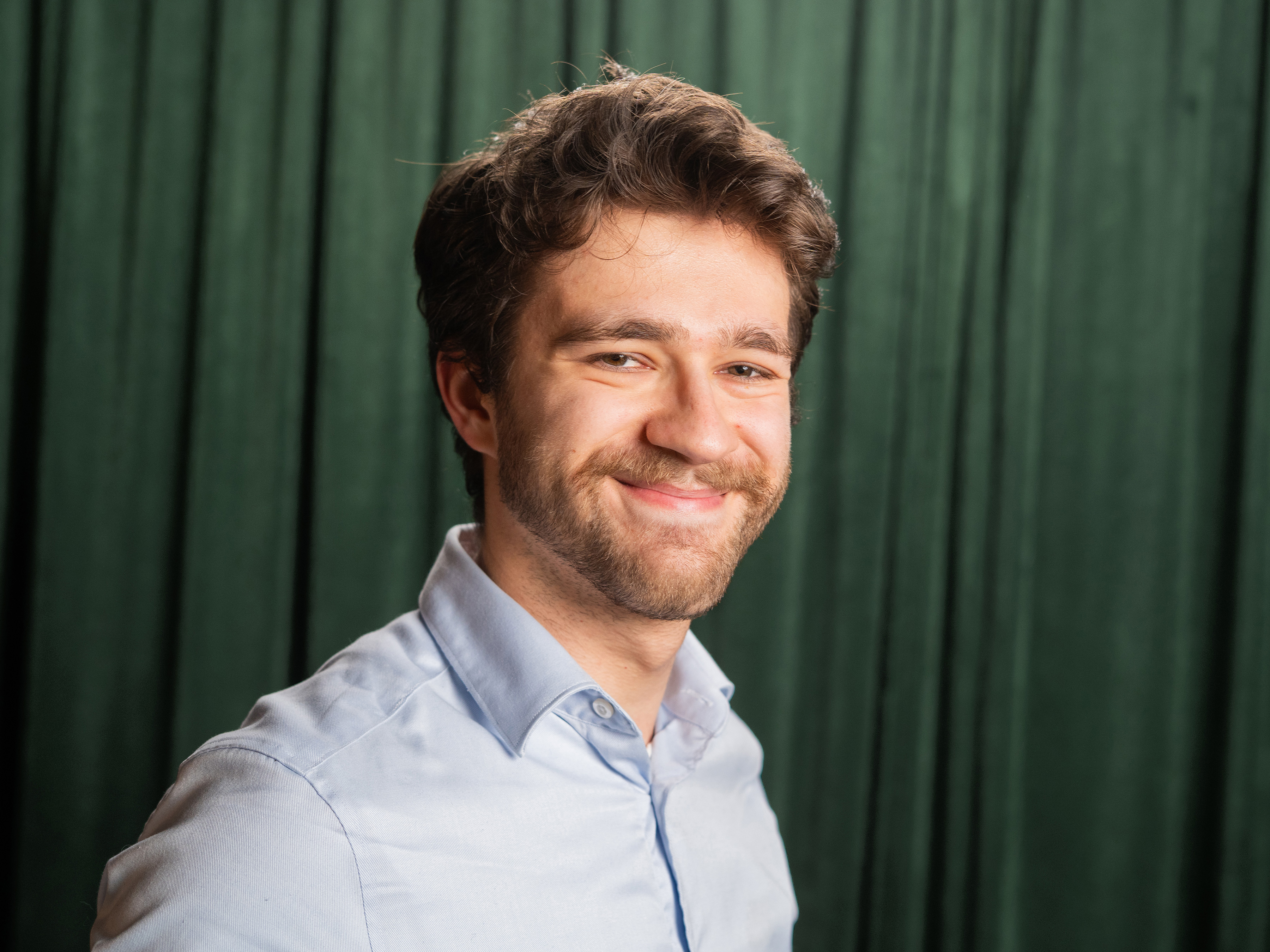 Jan Strumf Zebra headshot on green background